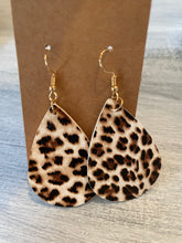 Load image into Gallery viewer, Brown / Tan Cheetah Print Dangle Earrings
